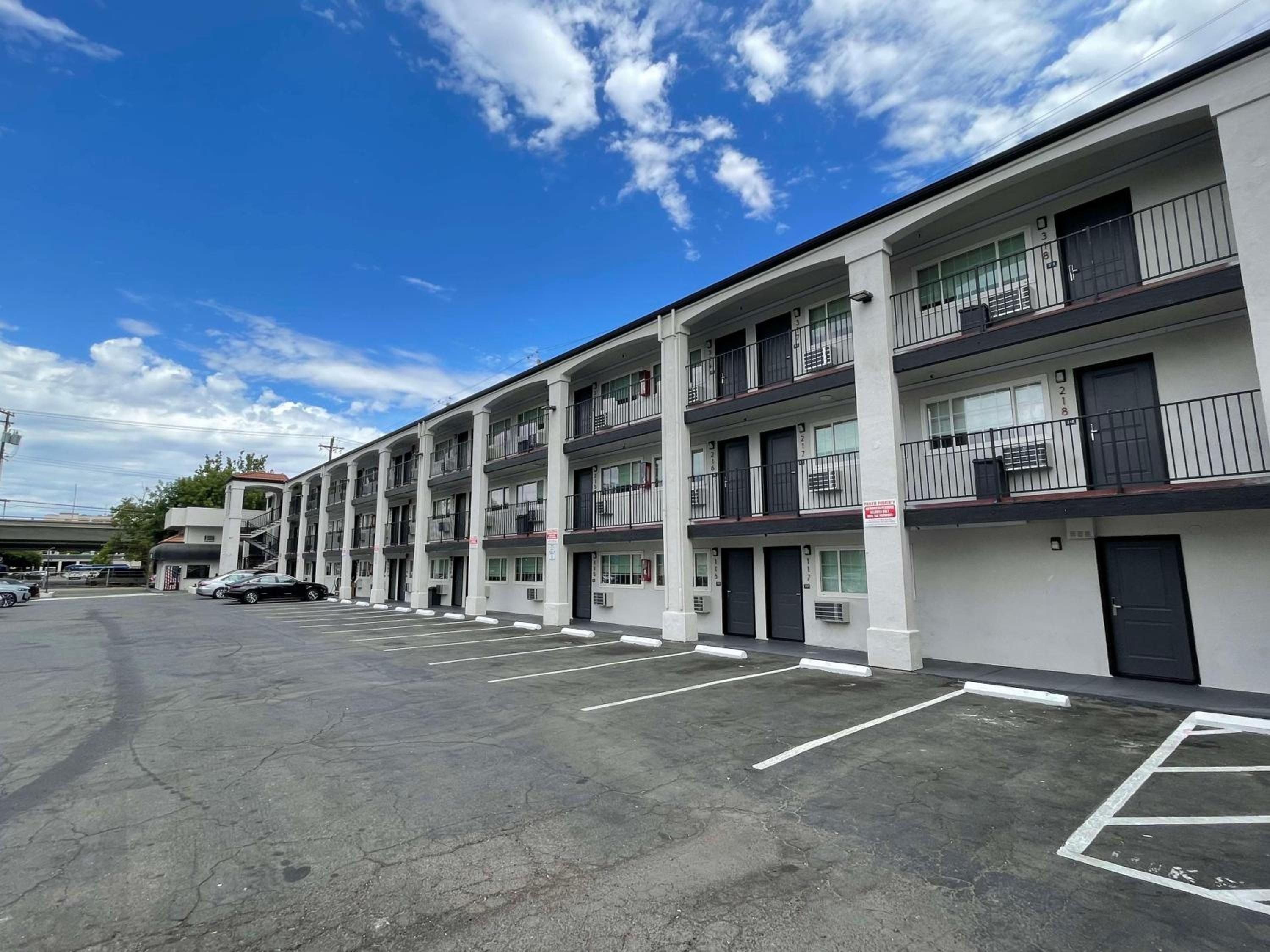 The Midtowner Hotel, SureStay Collection by Best Western