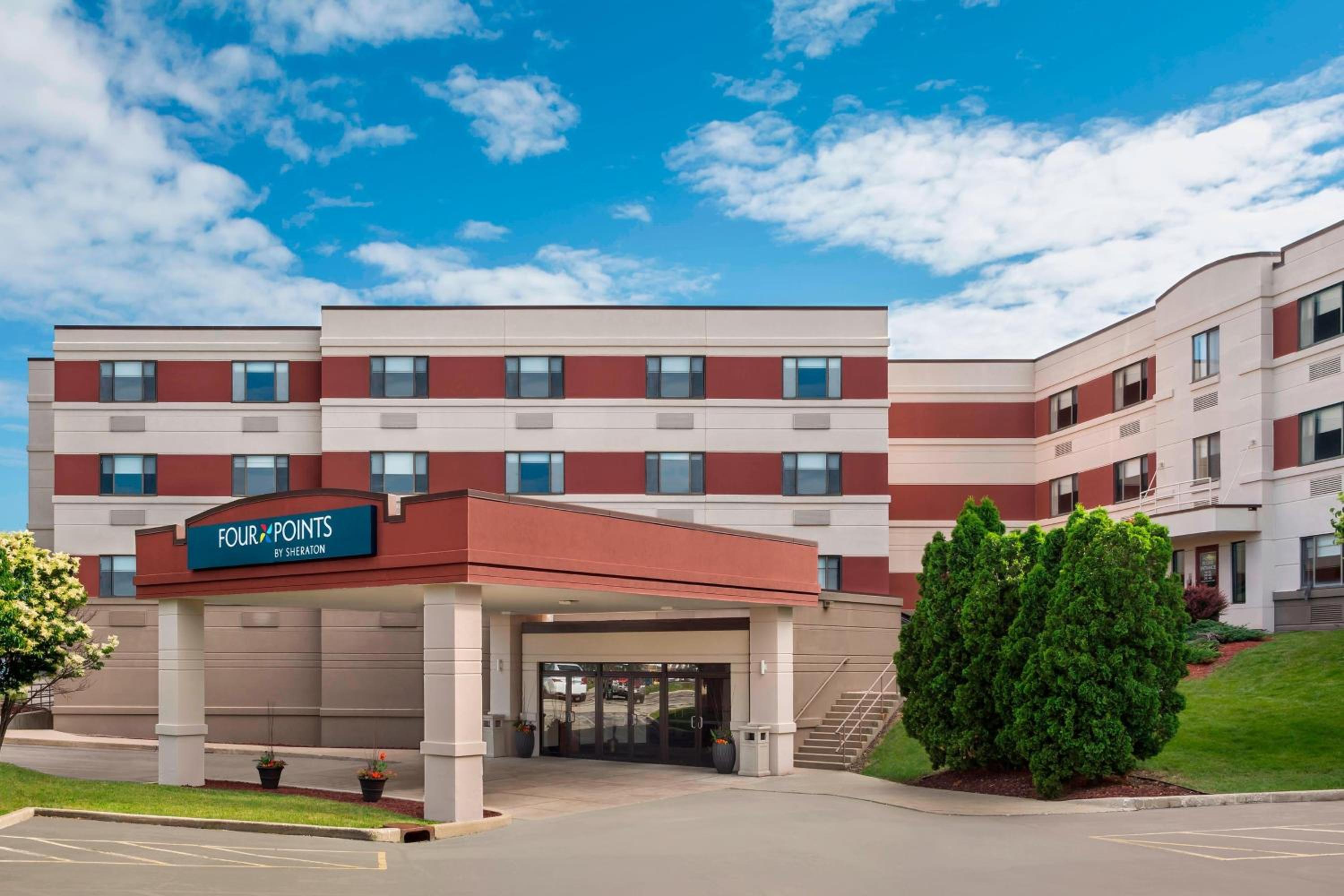 Royle Hotel Milwaukee Airport